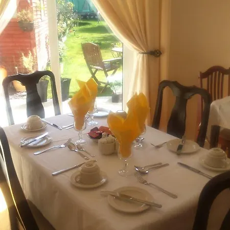 House Bed & Breakfast 3*